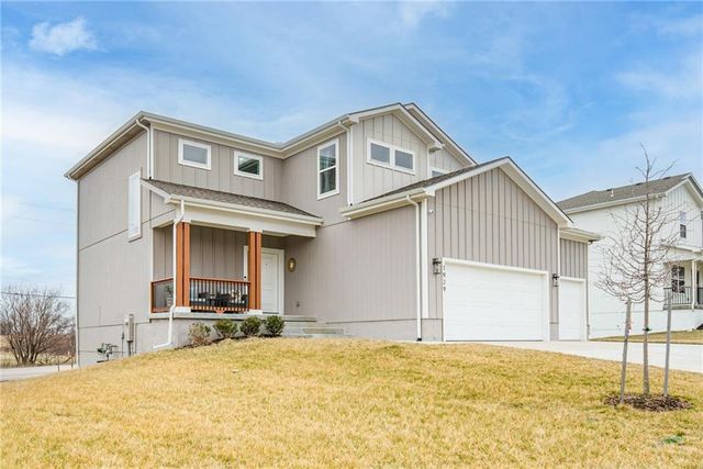 1929 SW Merryman Drive, Lee's Summit, MO 64082