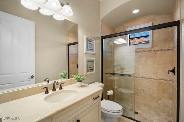 6482 Carema LN, Naples, FL 34113