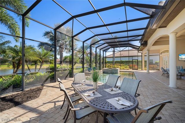 6482 Carema LN, Naples, FL 34113