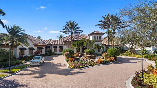 6482 Carema LN, Naples, FL 34113