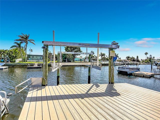 4046 FLORAMAR TERRACE, New Port Richey, FL 34652