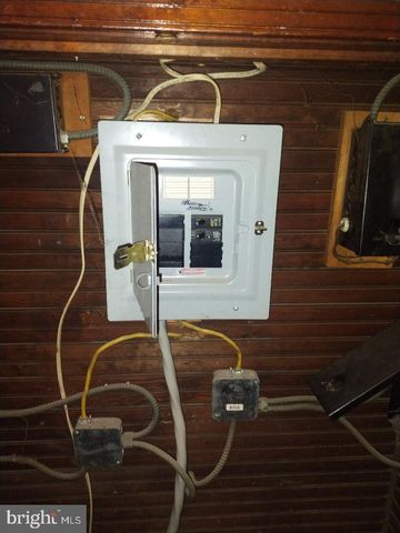 1409 STAPLES ST NE, Washington, DC 20002