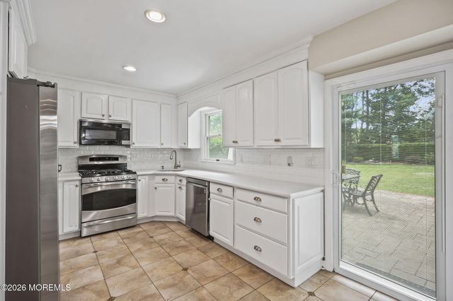 64 Livingston Lane, Manalapan, NJ 07726