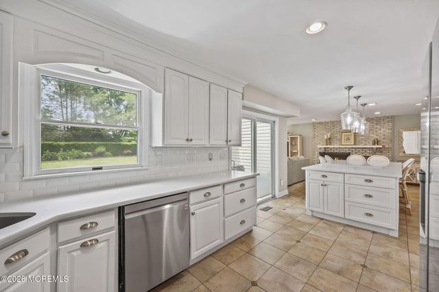 64 Livingston Lane, Manalapan, NJ 07726