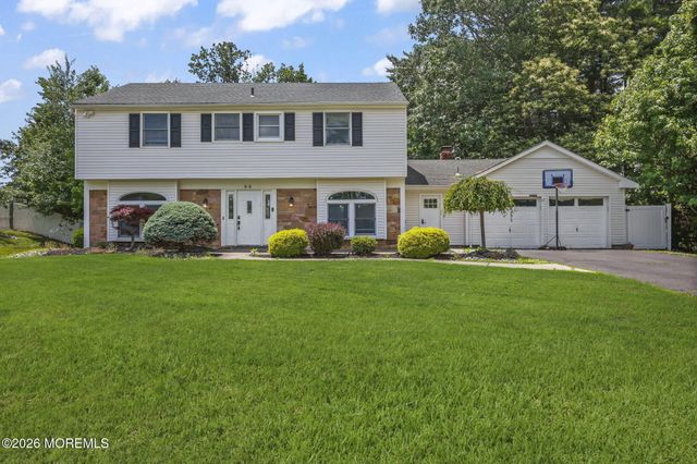 64 Livingston Lane, Manalapan, NJ 07726