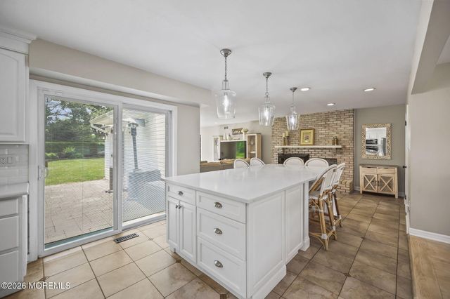 64 Livingston Lane, Manalapan, NJ 07726