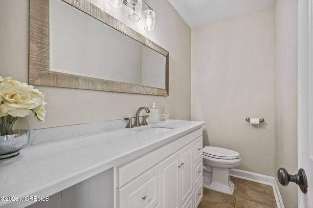 64 Livingston Lane, Manalapan, NJ 07726