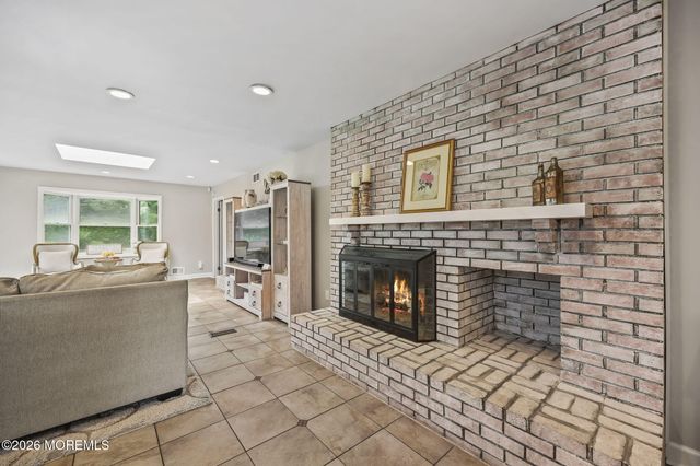 64 Livingston Lane, Manalapan, NJ 07726