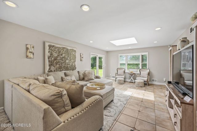 64 Livingston Lane, Manalapan, NJ 07726