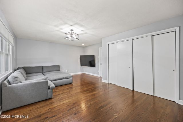 64 Livingston Lane, Manalapan, NJ 07726