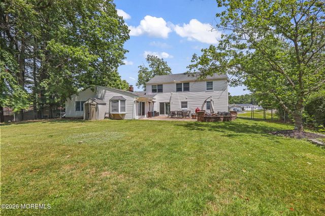 64 Livingston Lane, Manalapan, NJ 07726