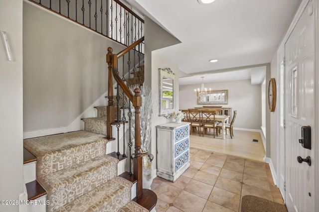 64 Livingston Lane, Manalapan, NJ 07726