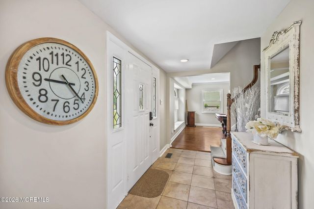 64 Livingston Lane, Manalapan, NJ 07726