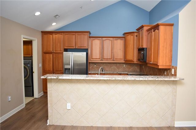 7135 Meadow View Street, Shawnee, KS 66227