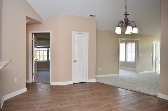 7135 Meadow View Street, Shawnee, KS 66227