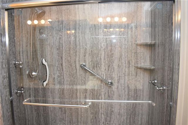 7135 Meadow View Street, Shawnee, KS 66227