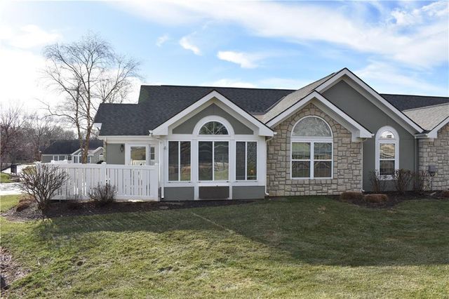 7135 Meadow View Street, Shawnee, KS 66227