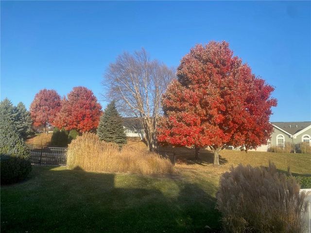 7135 Meadow View Street, Shawnee, KS 66227