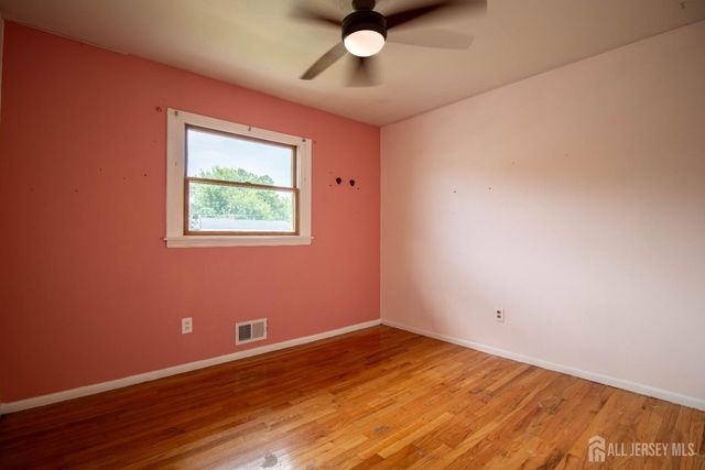 29 Tompkins Road, East Brunswick, NJ 08816