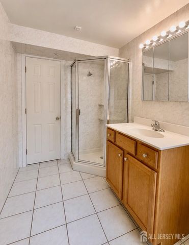 29 Tompkins Road, East Brunswick, NJ 08816