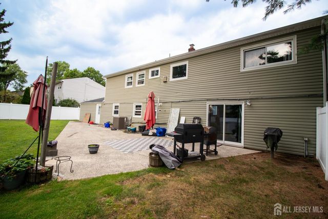 29 Tompkins Road, East Brunswick, NJ 08816