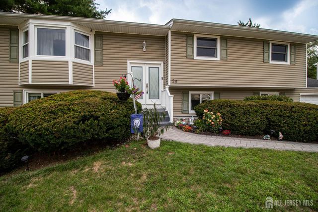 29 Tompkins Road, East Brunswick, NJ 08816