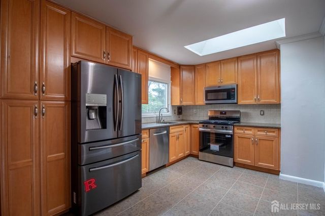 29 Tompkins Road, East Brunswick, NJ 08816