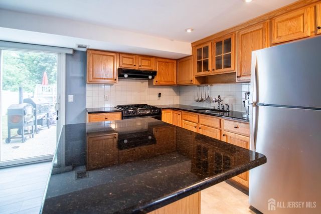 29 Tompkins Road, East Brunswick, NJ 08816