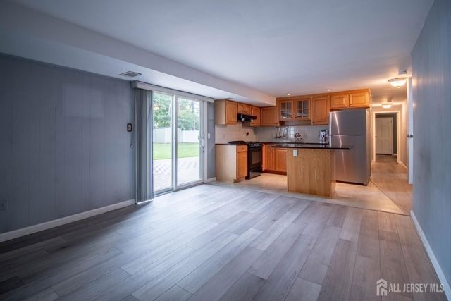 29 Tompkins Road, East Brunswick, NJ 08816