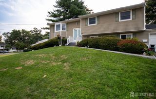 29 Tompkins Road, East Brunswick, NJ 08816