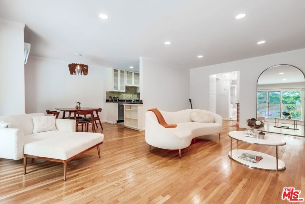 1275 Havenhurst Drive 4, West Hollywood, CA 90046 — exterior