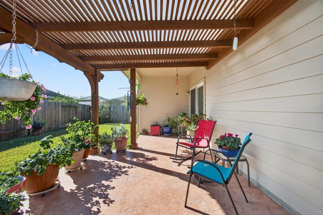 11003 Harston Drive, Tomball, TX 77375