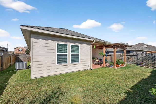 11003 Harston Drive, Tomball, TX 77375