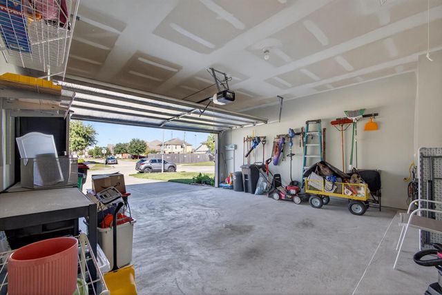 11003 Harston Drive, Tomball, TX 77375