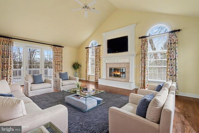 2309 FOREST LN, Harrisburg, PA 17112