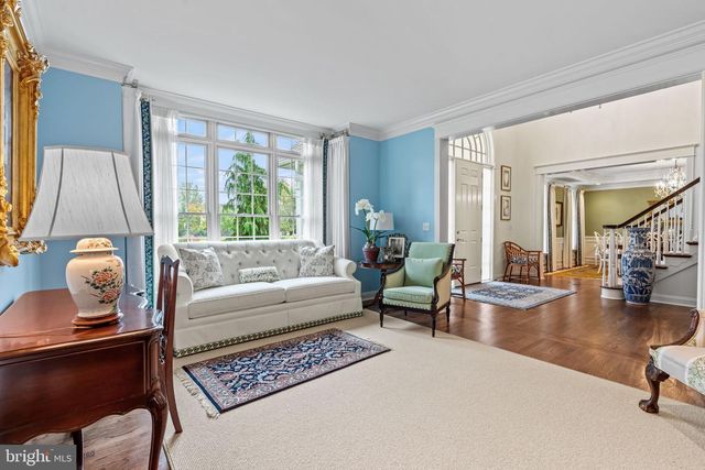 2309 FOREST LN, Harrisburg, PA 17112