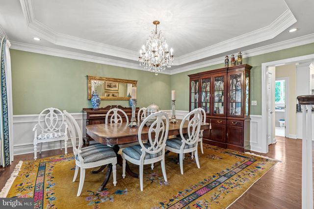 2309 FOREST LN, Harrisburg, PA 17112