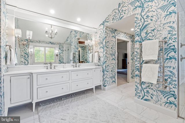 2309 FOREST LN, Harrisburg, PA 17112