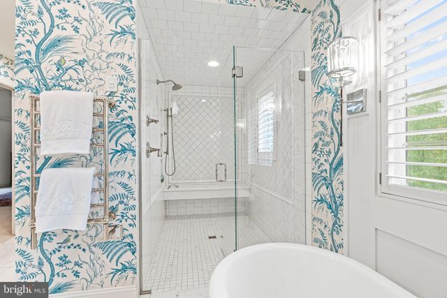 2309 FOREST LN, Harrisburg, PA 17112