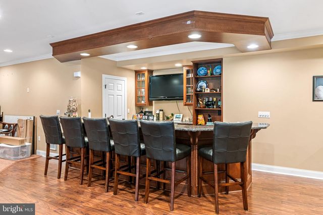 2309 FOREST LN, Harrisburg, PA 17112