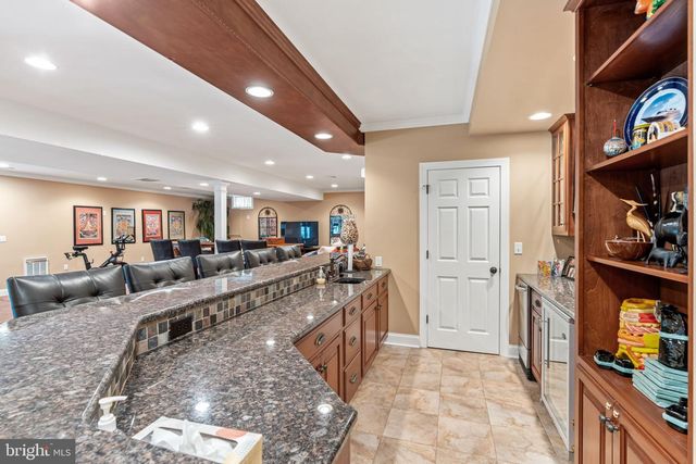 2309 FOREST LN, Harrisburg, PA 17112