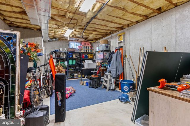 2309 FOREST LN, Harrisburg, PA 17112