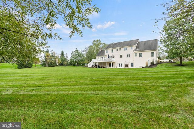 2309 FOREST LN, Harrisburg, PA 17112