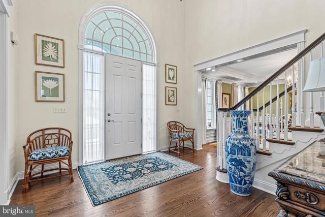 2309 FOREST LN, Harrisburg, PA 17112