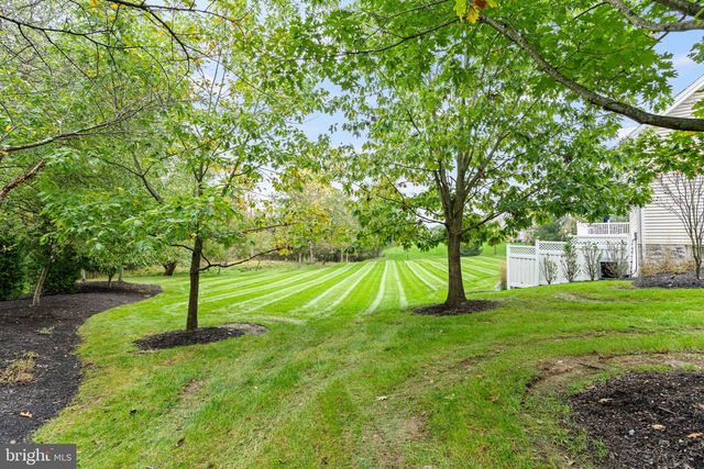 2309 FOREST LN, Harrisburg, PA 17112