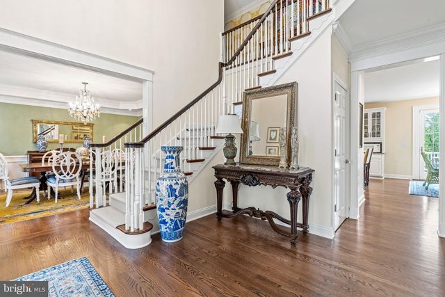 2309 FOREST LN, Harrisburg, PA 17112