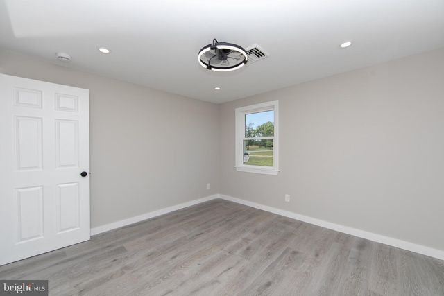 12 GARRISON RD, Elmer, NJ 08318