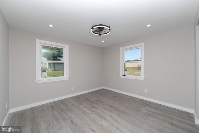 12 GARRISON RD, Elmer, NJ 08318