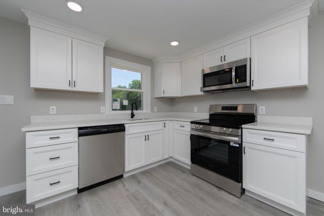 12 GARRISON RD, Elmer, NJ 08318