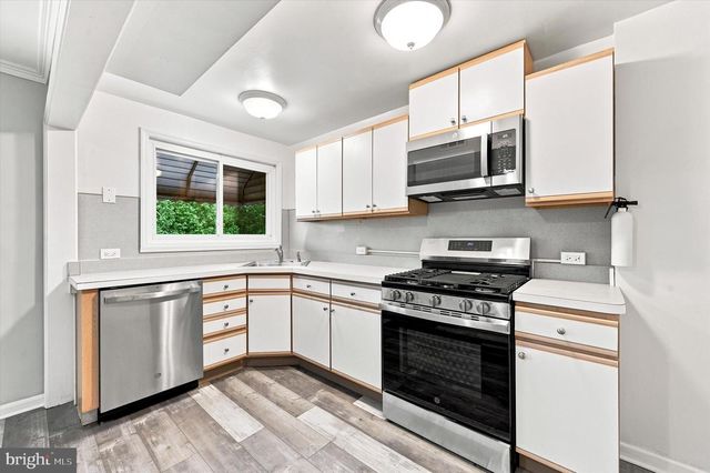 802 GRANT RD, Folcroft, PA 19032